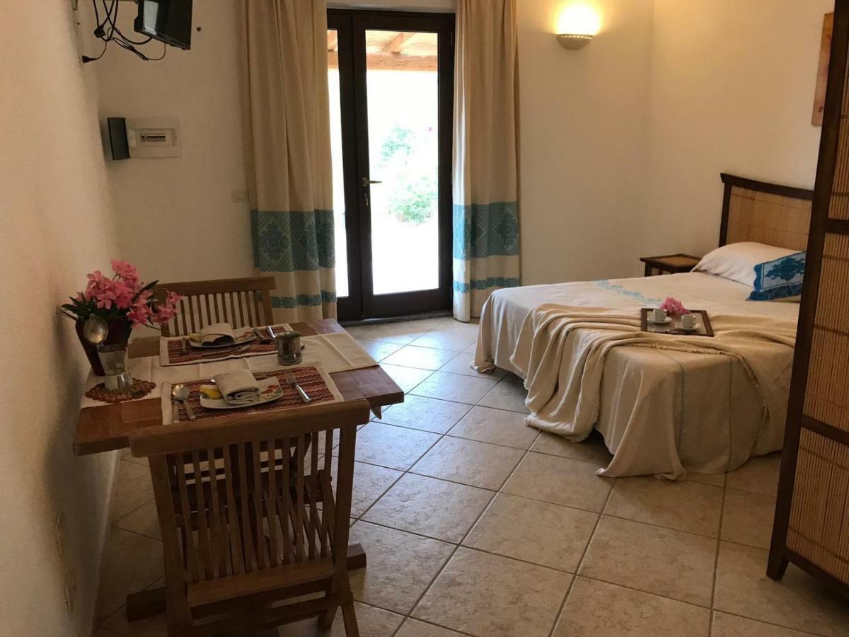 La Puntaccina Villa Aglientu Bagian luar foto